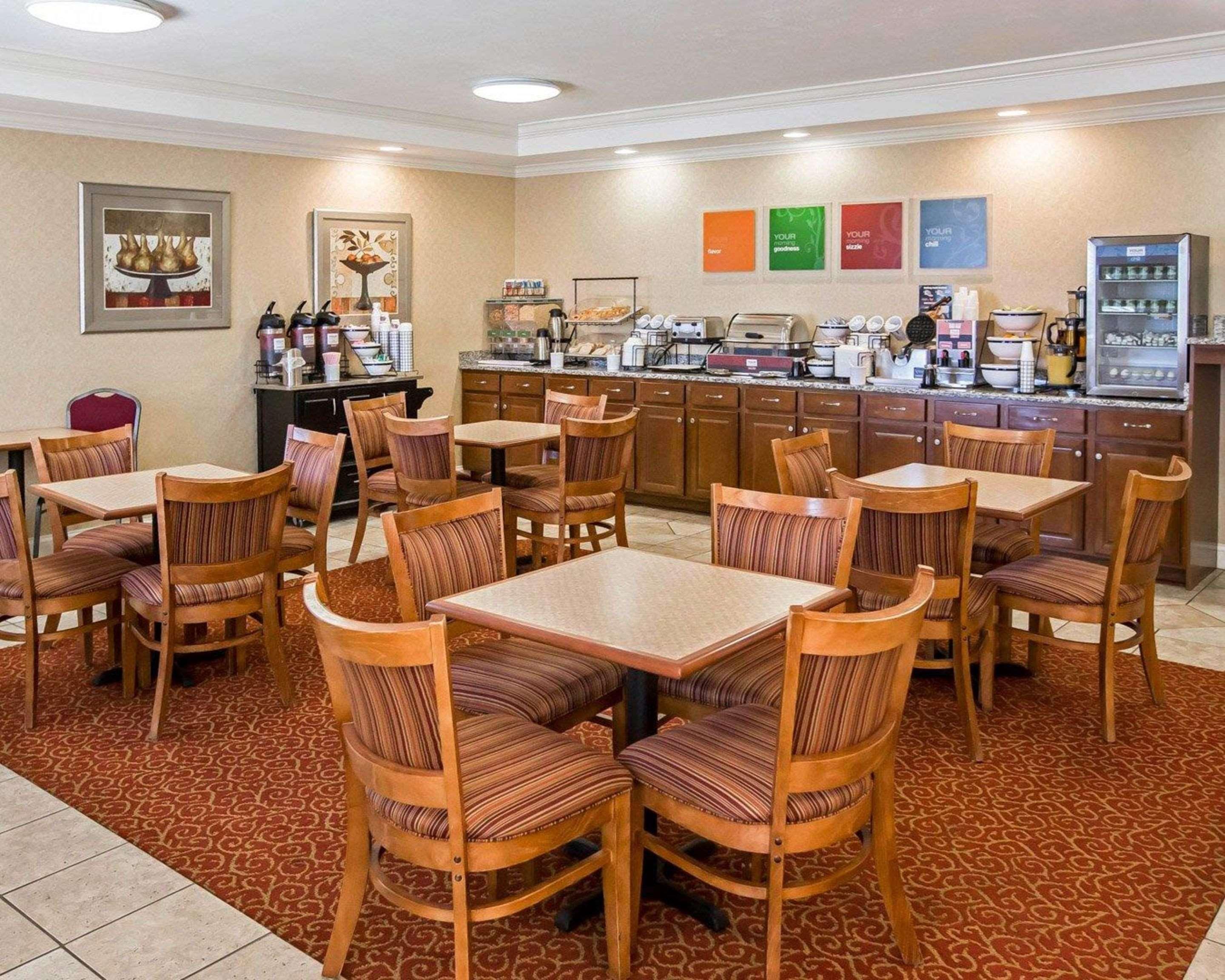 Comfort Inn Hebron-Lowell Area Dinwiddie Esterno foto