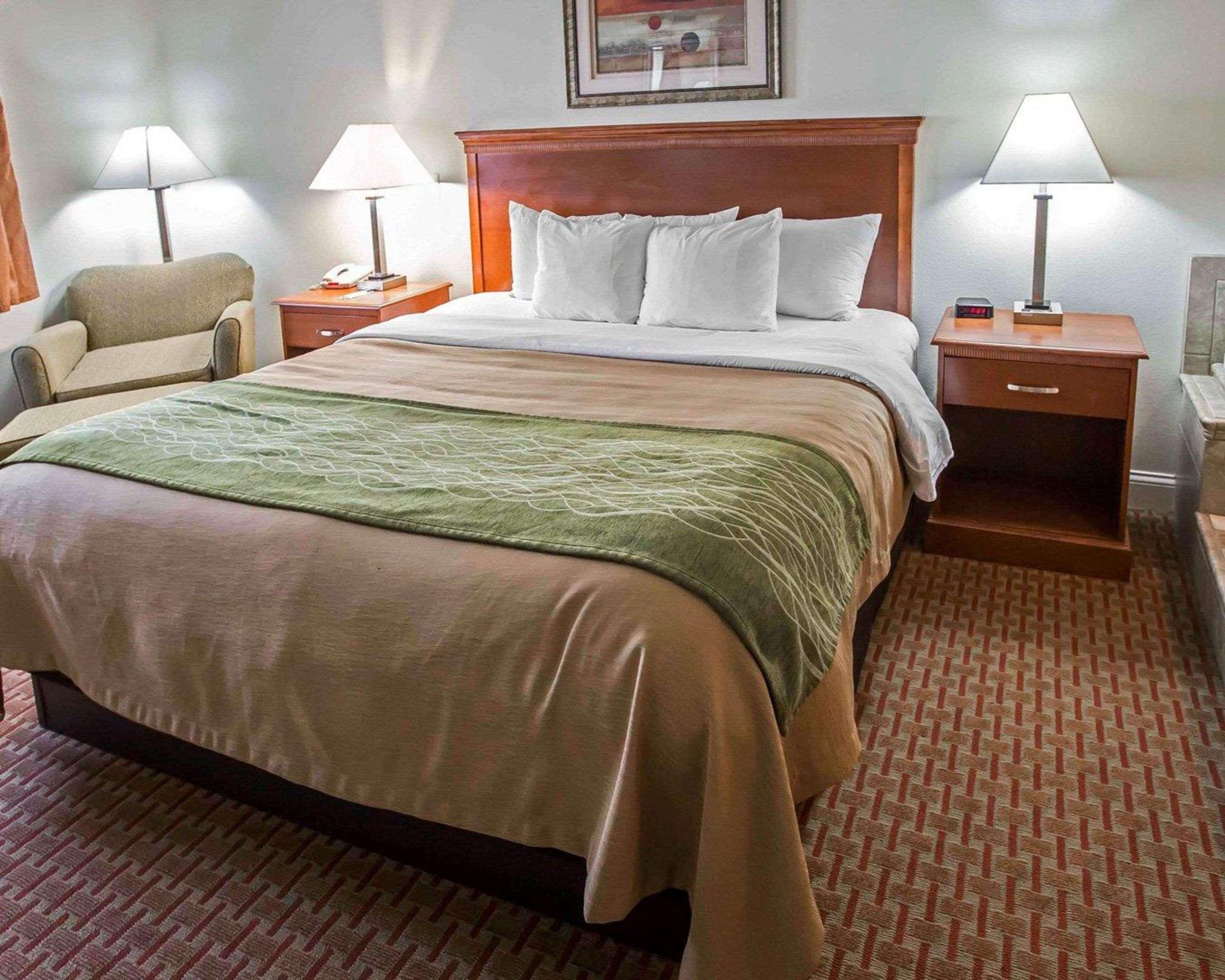 Comfort Inn Hebron-Lowell Area Dinwiddie Esterno foto