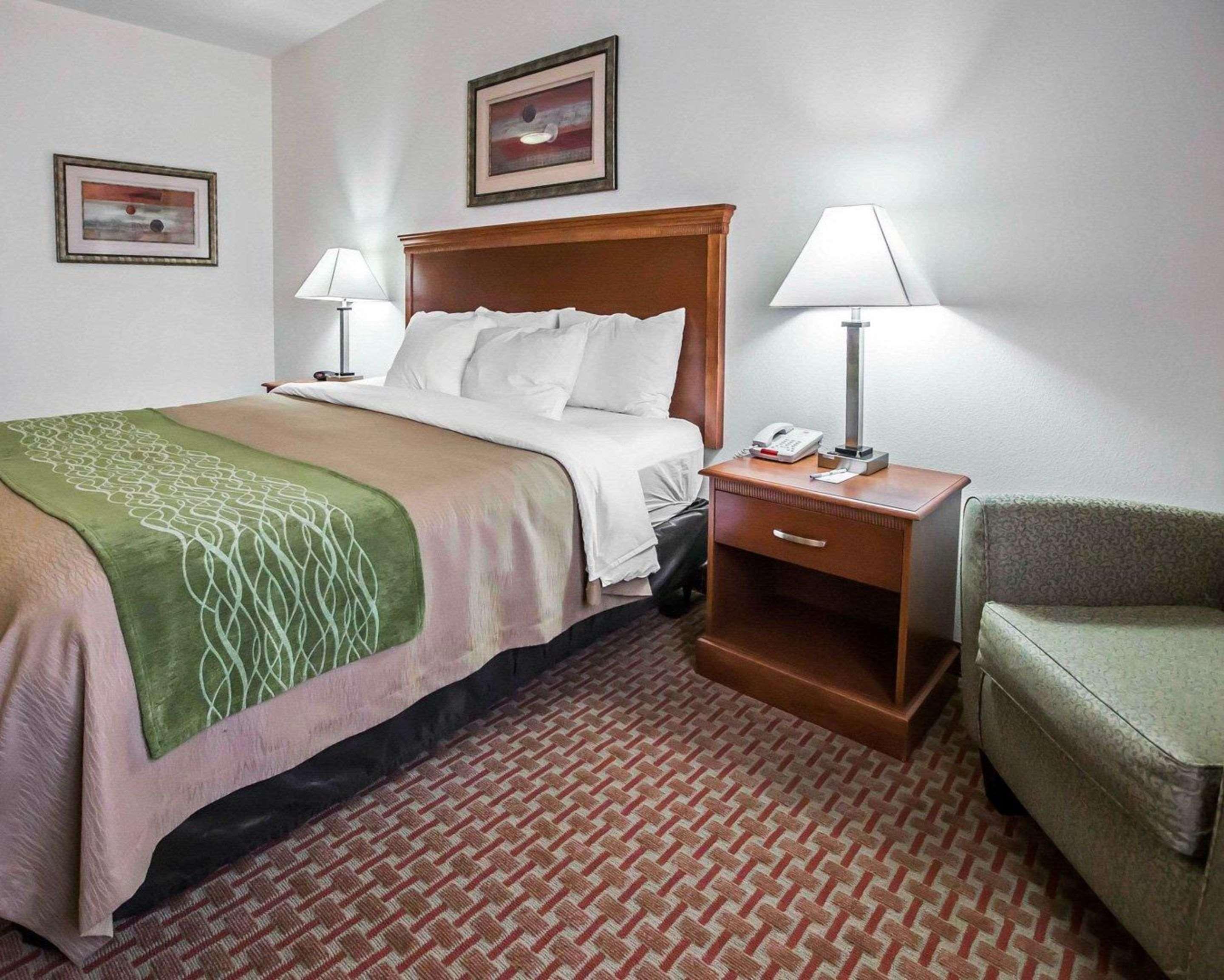Comfort Inn Hebron-Lowell Area Dinwiddie Esterno foto