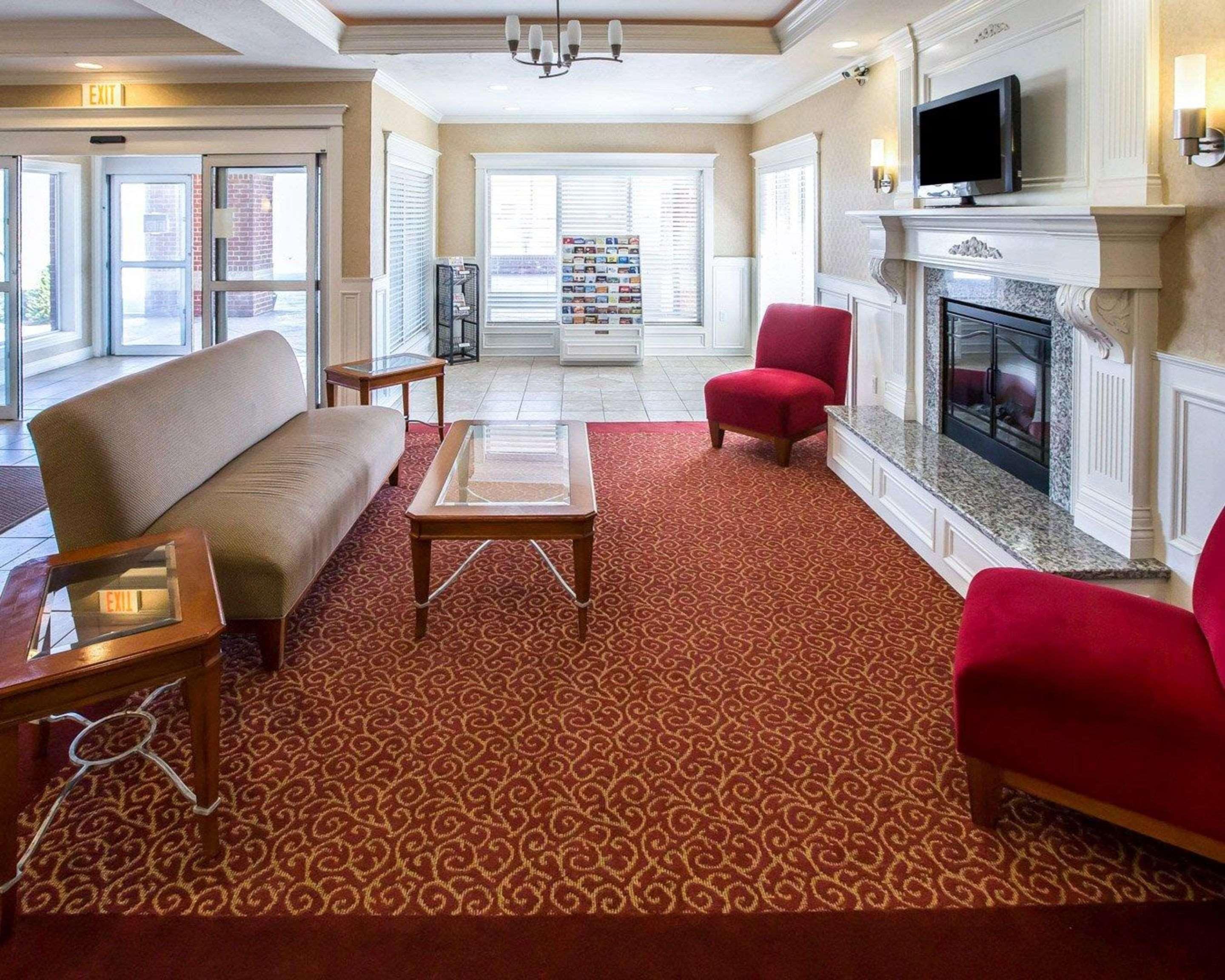 Comfort Inn Hebron-Lowell Area Dinwiddie Esterno foto