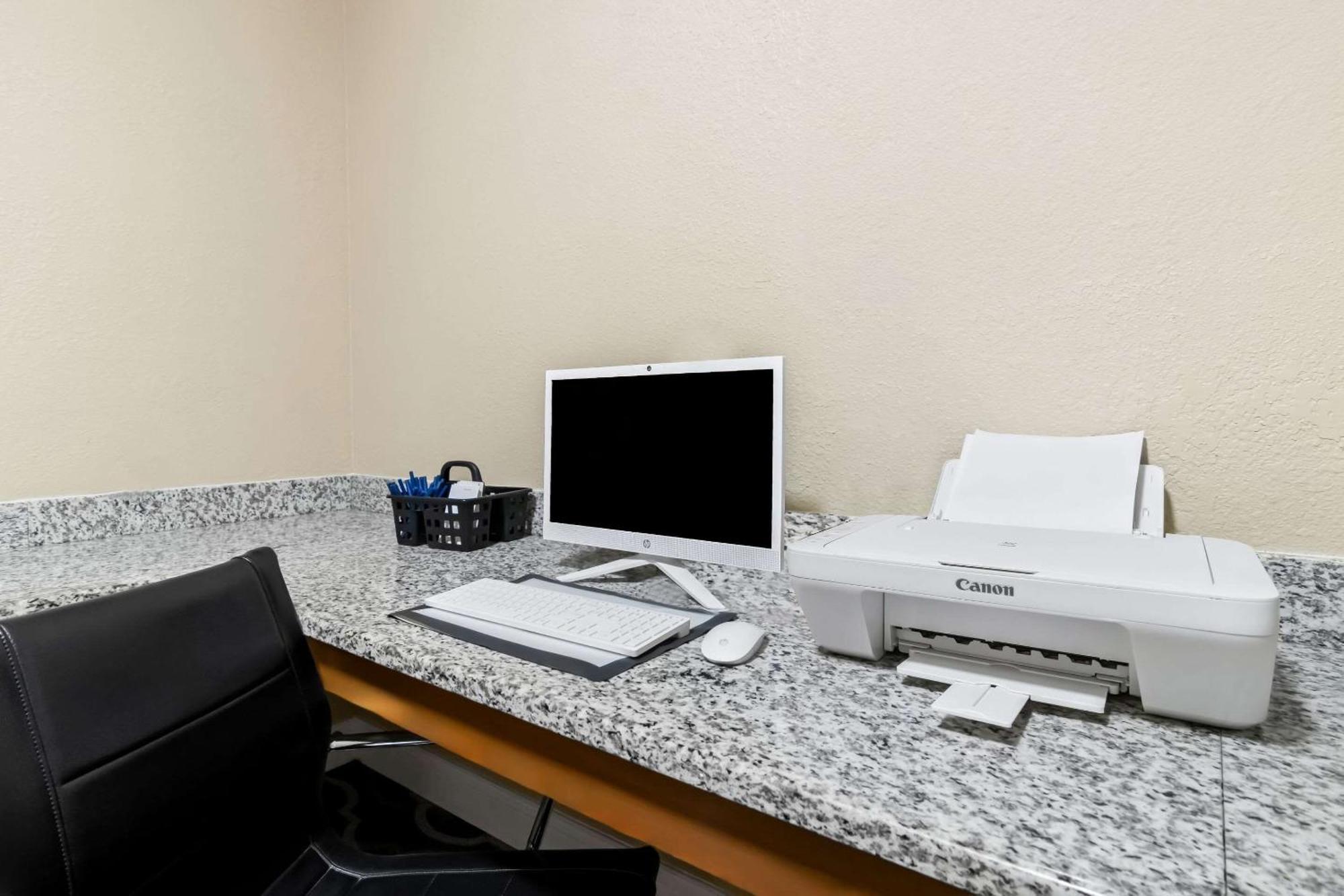 Comfort Inn Hebron-Lowell Area Dinwiddie Esterno foto