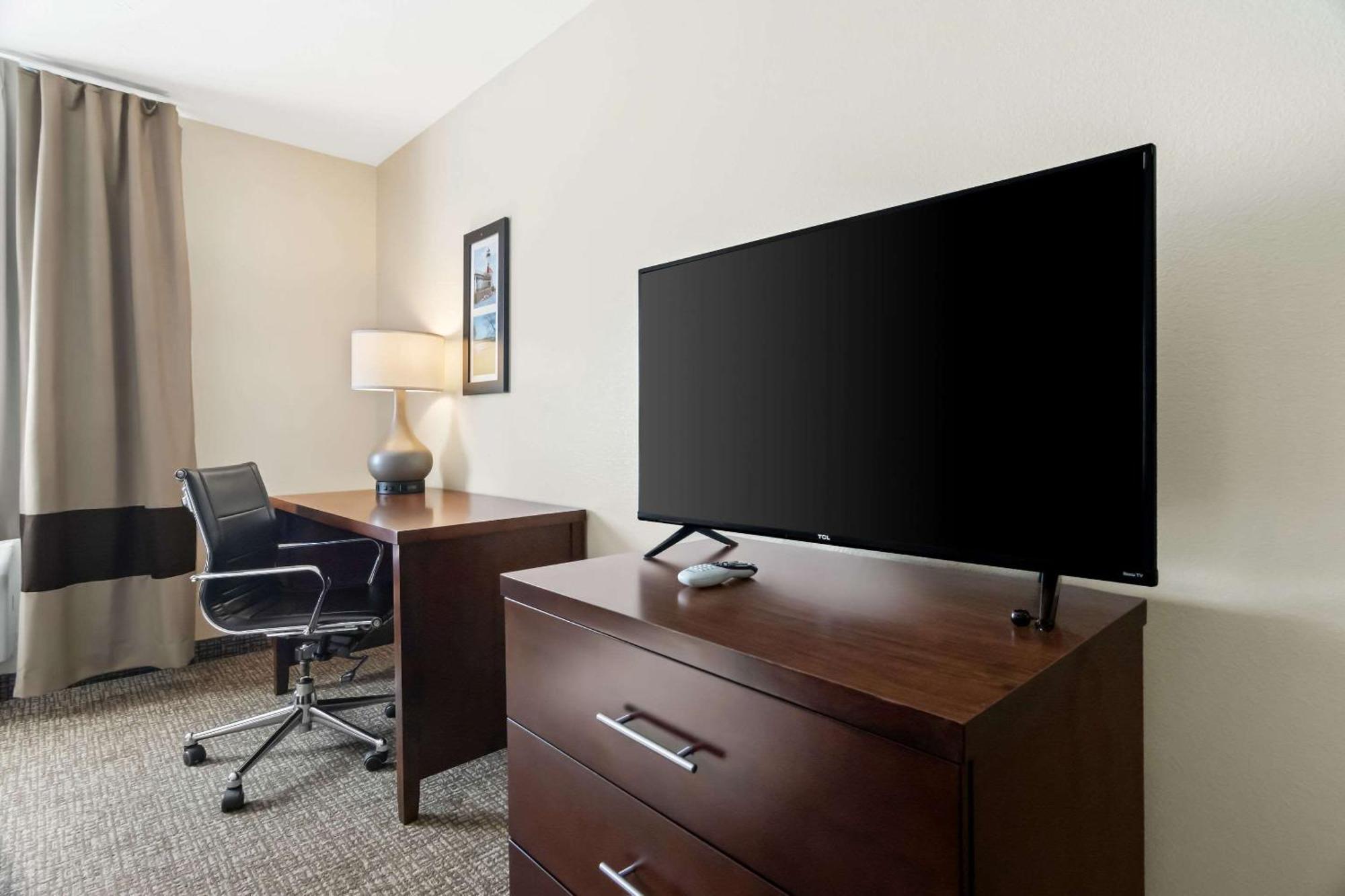 Comfort Inn Hebron-Lowell Area Dinwiddie Esterno foto