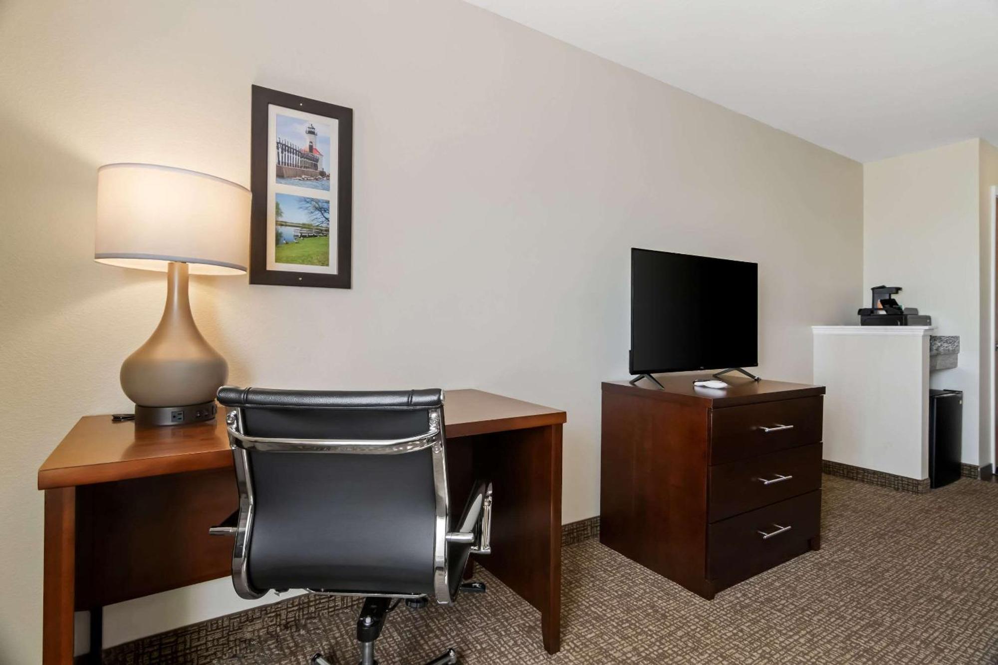 Comfort Inn Hebron-Lowell Area Dinwiddie Esterno foto